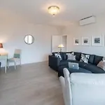 Appartement Elegante Penthouse-wohnung Mit Seeblick By Interhome *