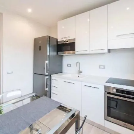 Elegante Penthouse-wohnung Mit Seeblick By Interhome Apartment *