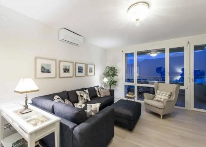 Appartamento Elegante Penthouse-wohnung Mit Seeblick By Interhome