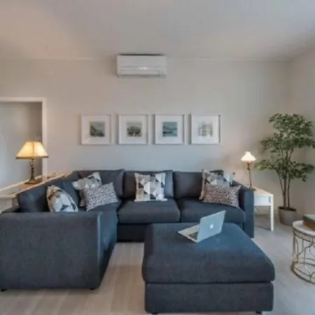 Daire Elegante Penthouse-wohnung Mit Seeblick By Interhome Lugano